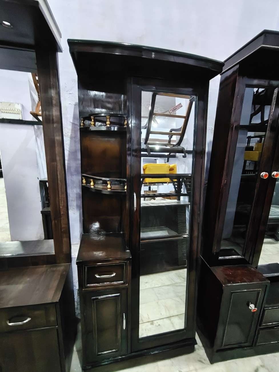 Modern Bangle & Cosmetic Vanity - Jain Furniture Ajmer